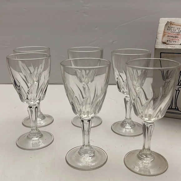 Flamenco Vintage 6 Fine Blown Crystal Cordials France from Fortunoff - Picture 5 of 10